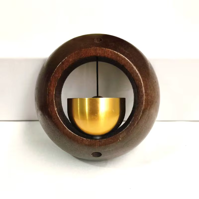 Sonnette d'entrée magnétique en bois