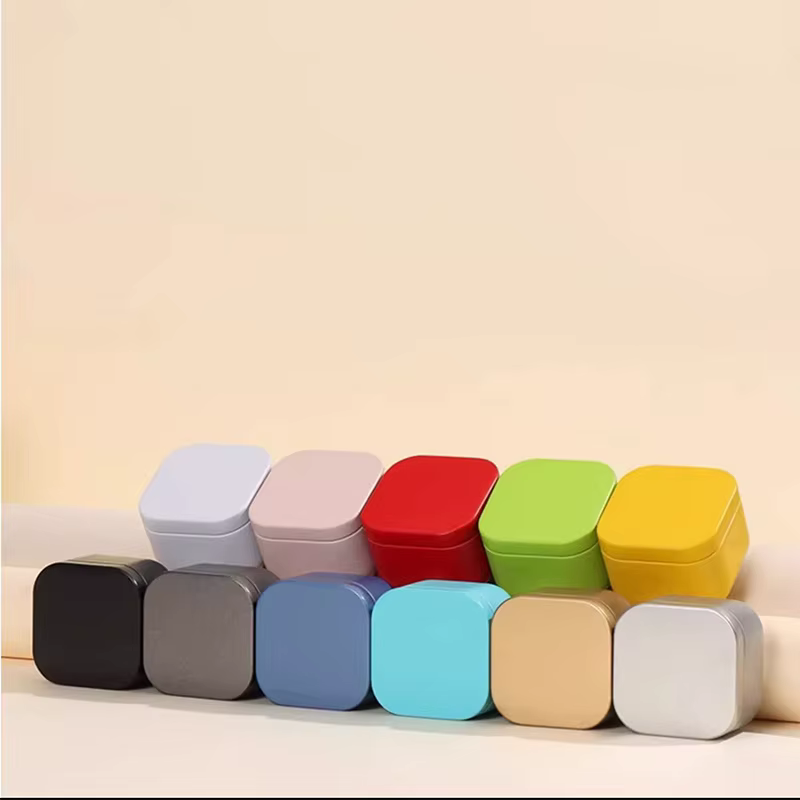 Mini boîte en fer blanc de couleur unie