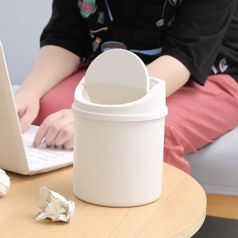 Mini poubelle de bureau
