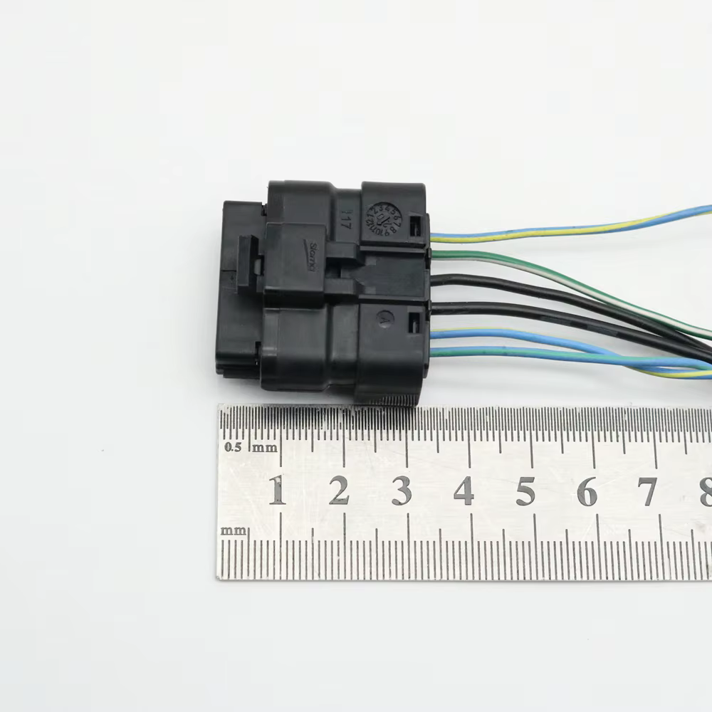Connecteur de faisceau de câbles de pompe à carburant pour voiture