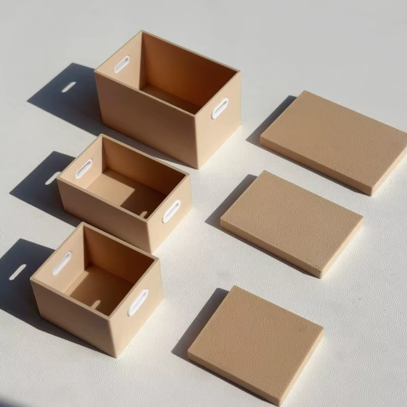 Boîte de rangement miniature pour maison de poupée avec couvercle, décoration colorée pour la maison, modèle de micro-scène, ornements, accessoires de décoration, échelle 1/12, cadeau DIY