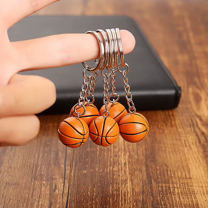 Porte-clés de basket-ball et de football