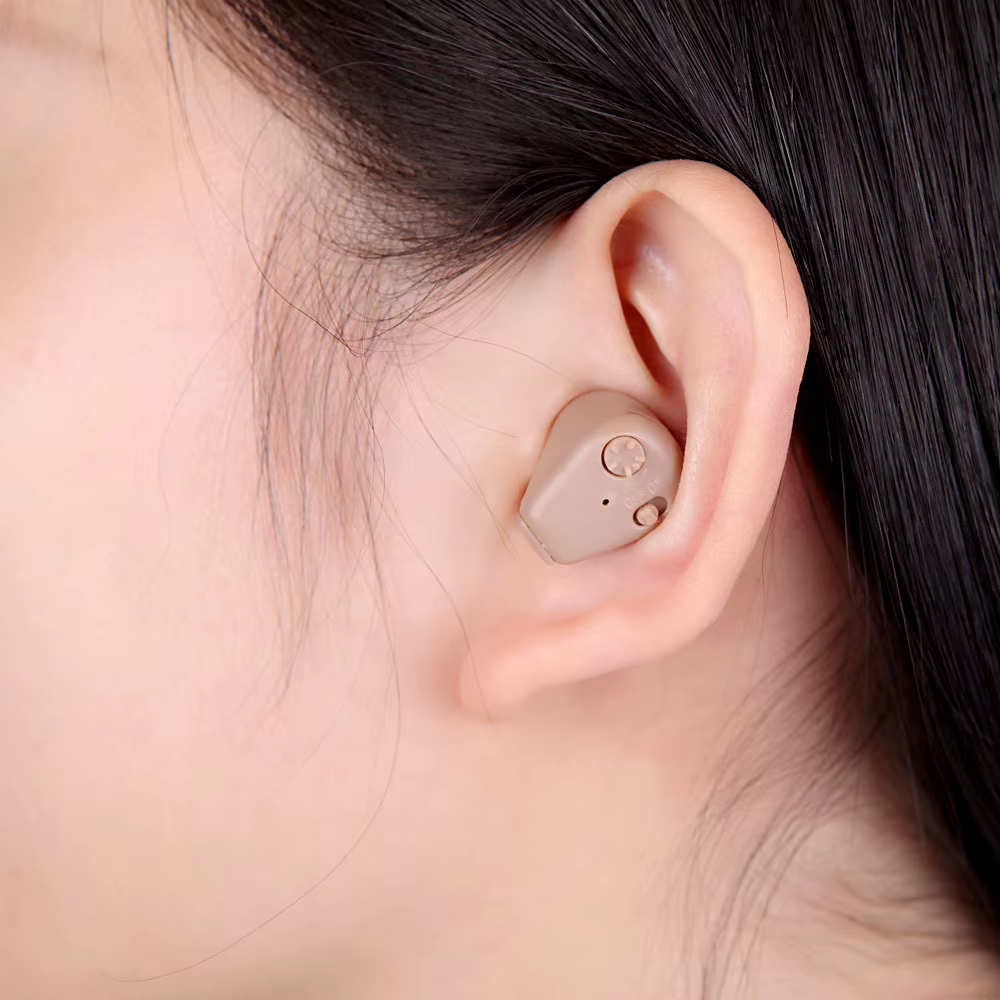 Aide auditive de type HearinCIC avec fonctionnement de batterie facile Écoute personnelle Amplificateur de son d'oreille électronique pour personnes âgées