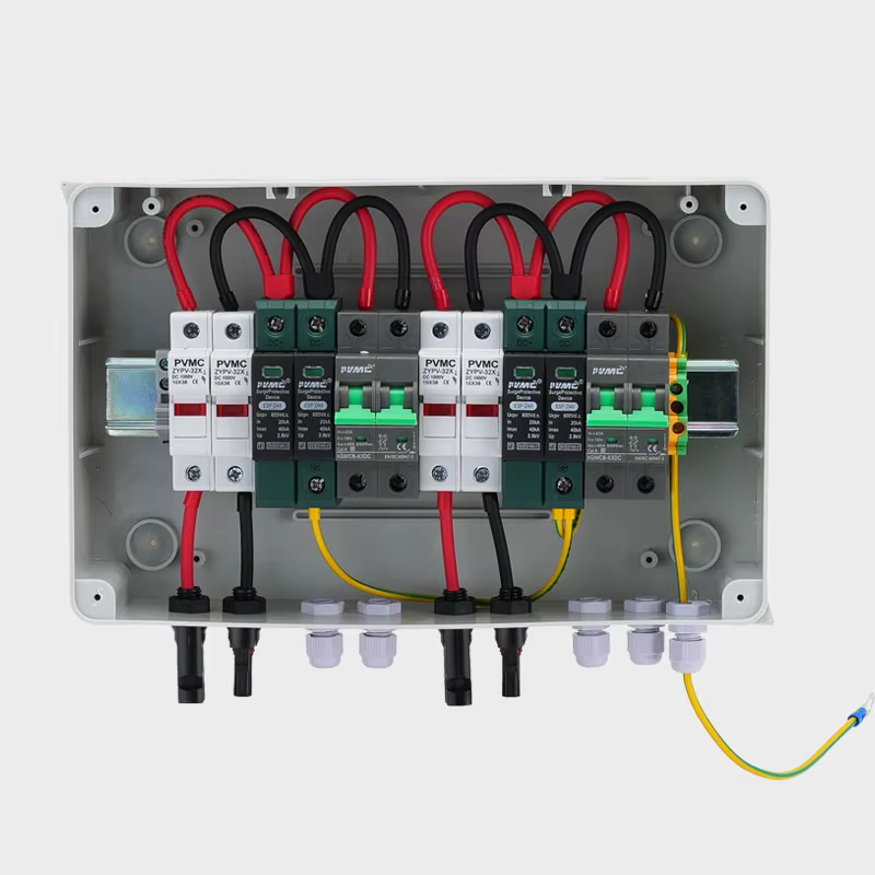Boîtier de Combinaison Photovoltaïque Solaire DC 600V 2 Entrées 2 Sorties avec Protection Foudre