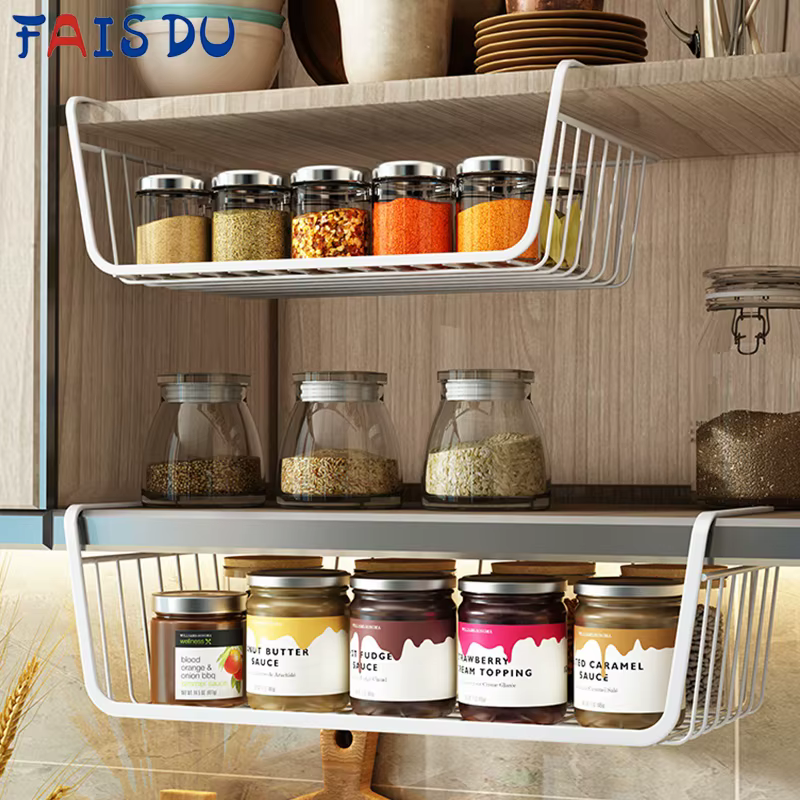 Panier de rangement suspendu sous étagère
