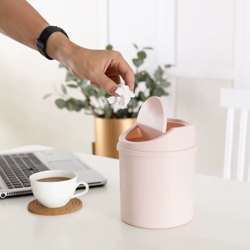 Mini poubelle de bureau avec couvercle