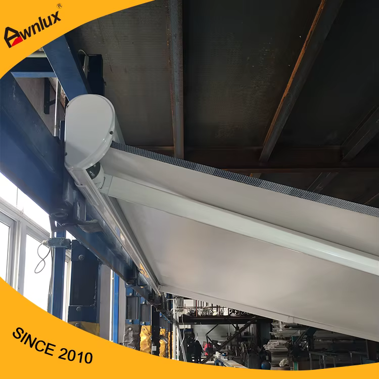 Auvent électrique pour camping-car Awnlux