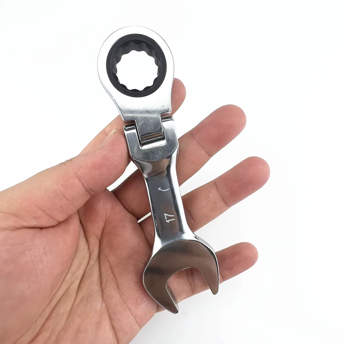 Mini clé à cliquet à poignée courte avec tête mobile