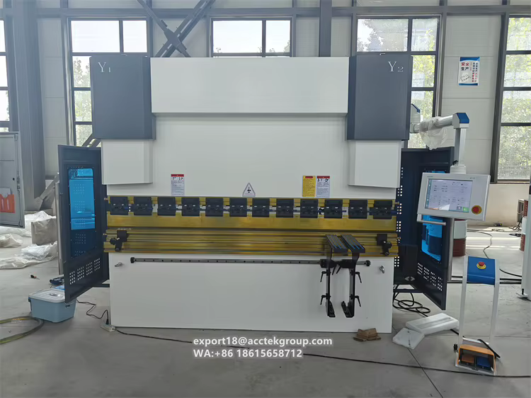 Presse plieuse CNC hydraulique pour tôles