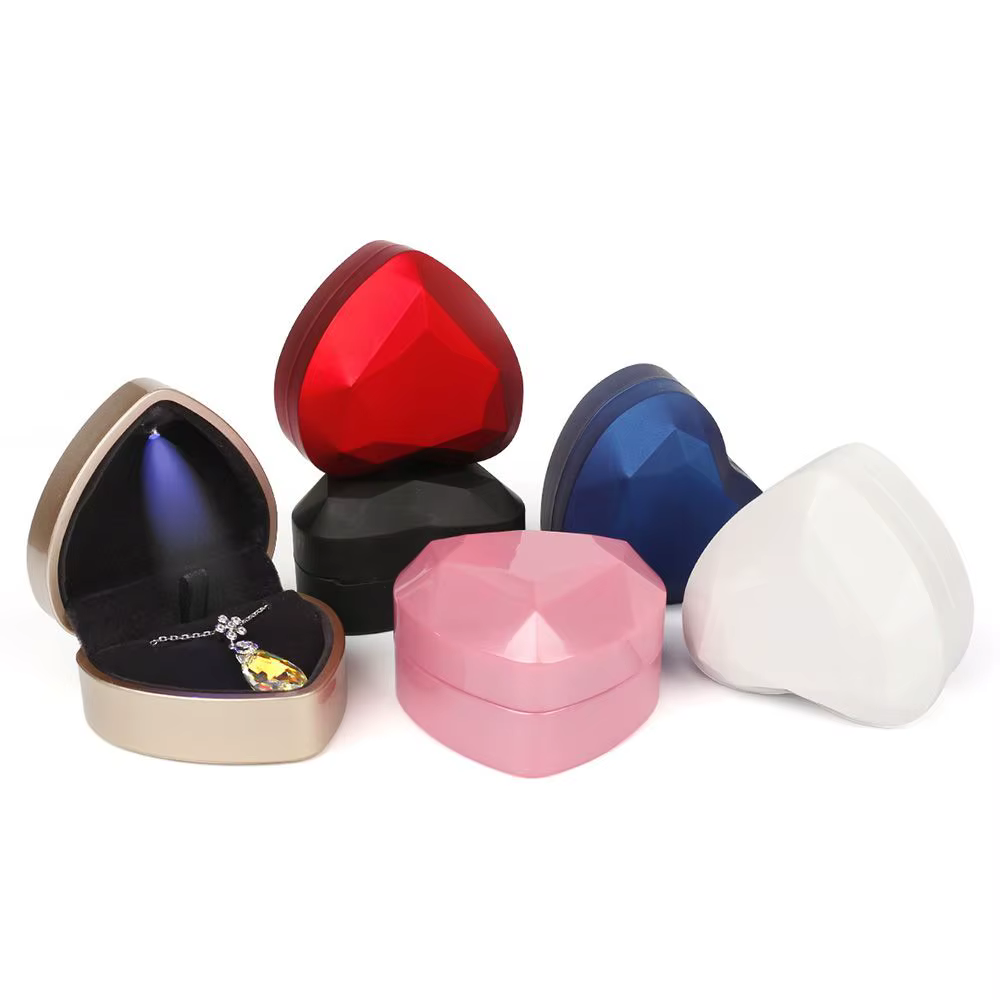 Boîte à bijoux portable en forme de cœur pour bagues