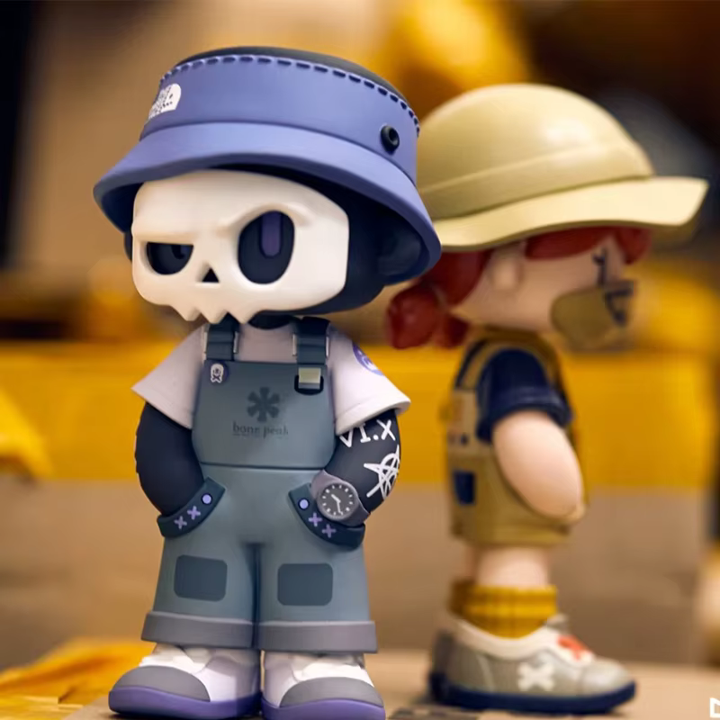 Série Camping Mr.Bone : Boîte Mystère Figurine Garçon Cool