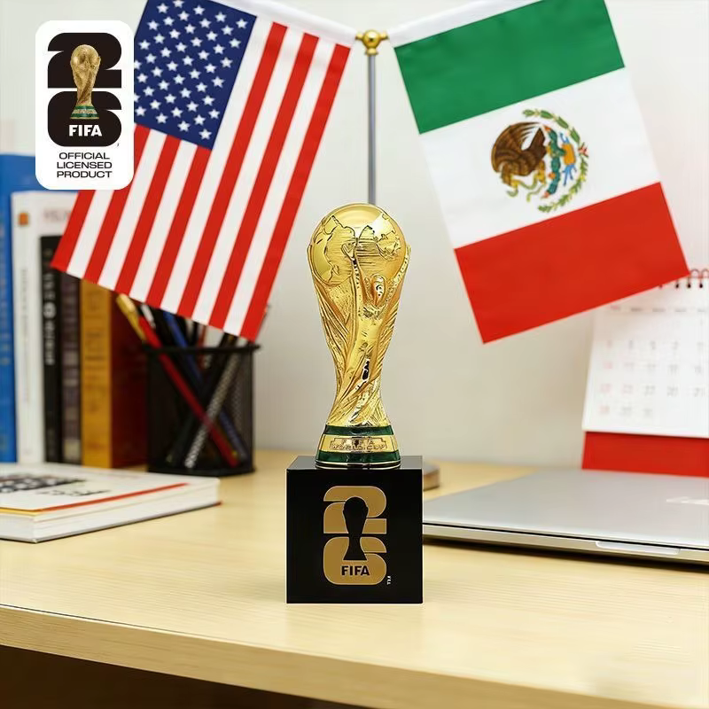 Réplique du trophée Jules Rimet doré officiel FIFA Coupe du Monde 2026