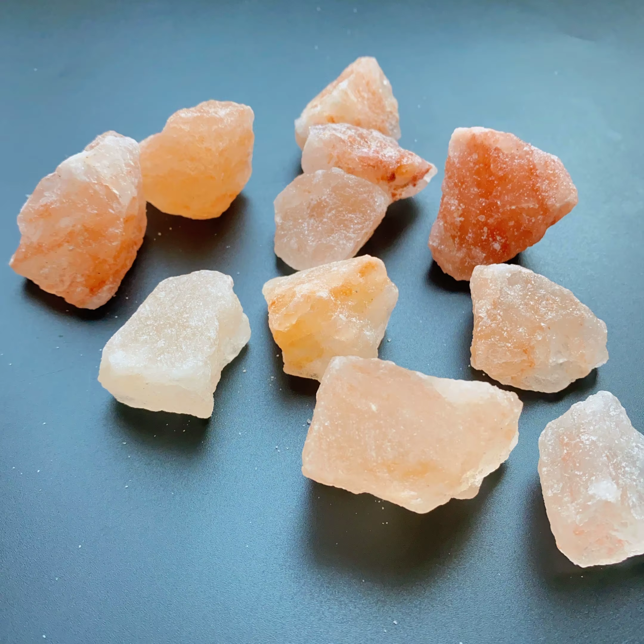 Pierre brute de sel de l'Himalaya, morceaux de sel de l'Himalaya, sel d'orange, sel souterrain minéral naturel