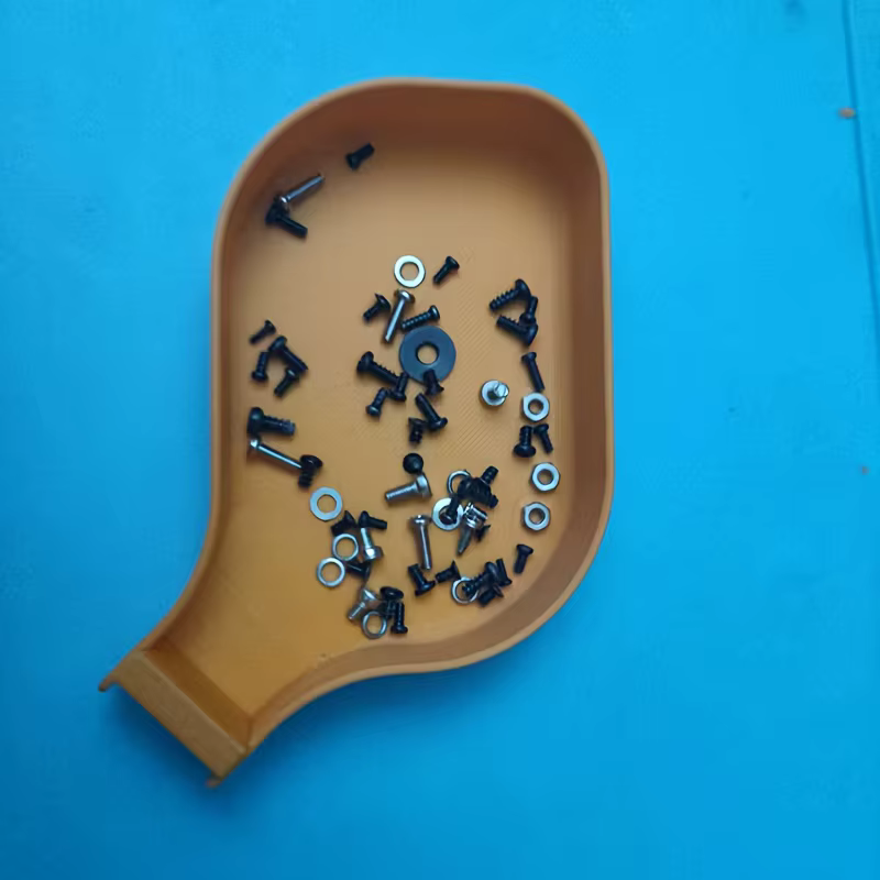 Plateau en plastique durable avec butée de retenue