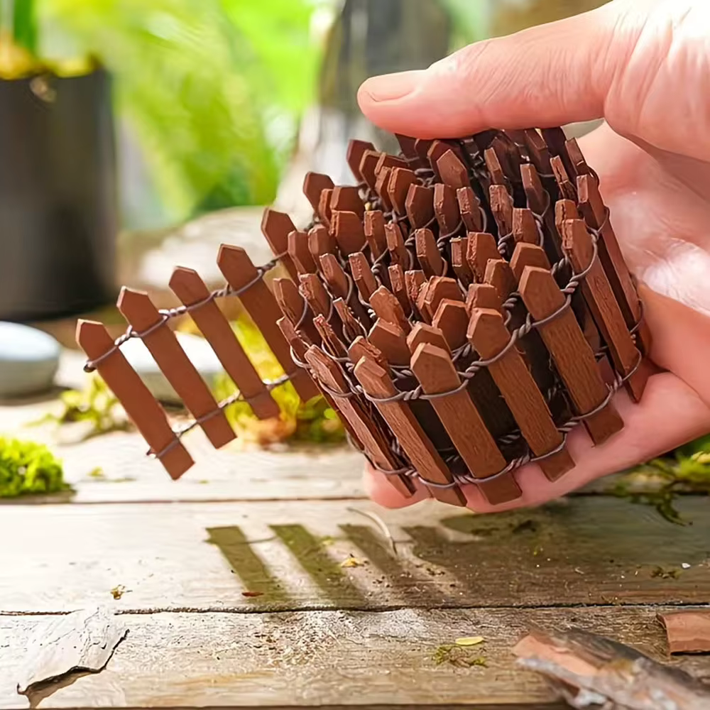 Mini clôture en bois avec bords lisses