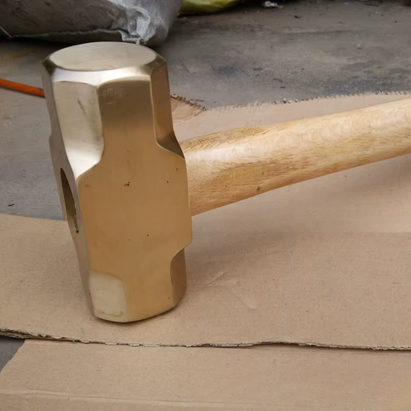 Marteau octogonal en laiton avec manche en bois VPN