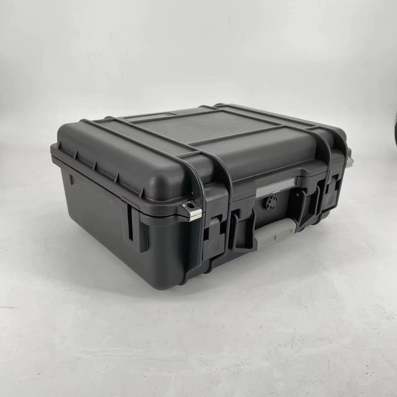 Boîte à outils, étanche IP67 et résistante aux chocs