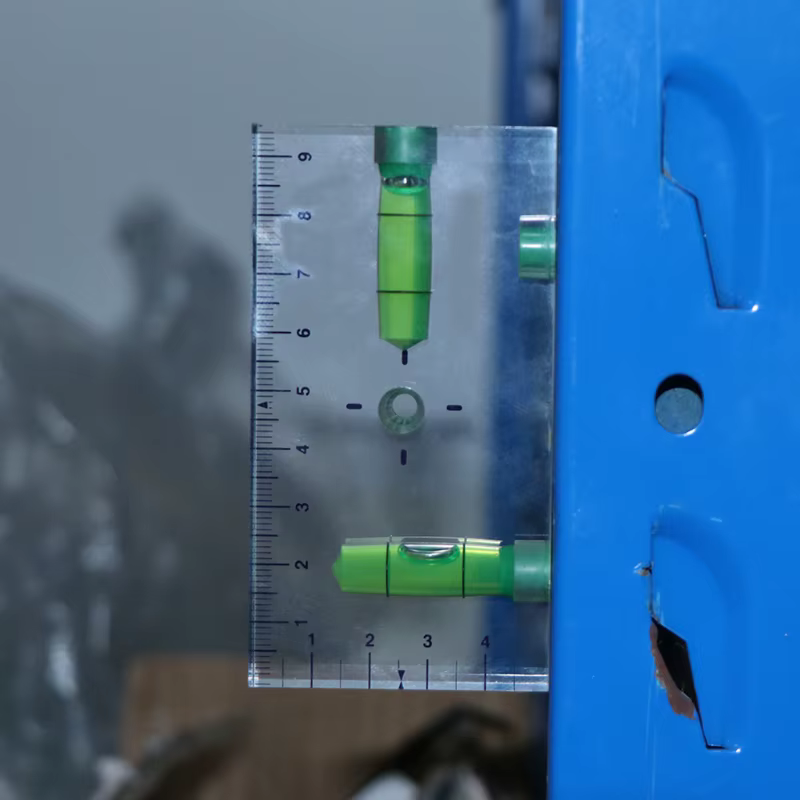 Mini niveau à bulle magnétique