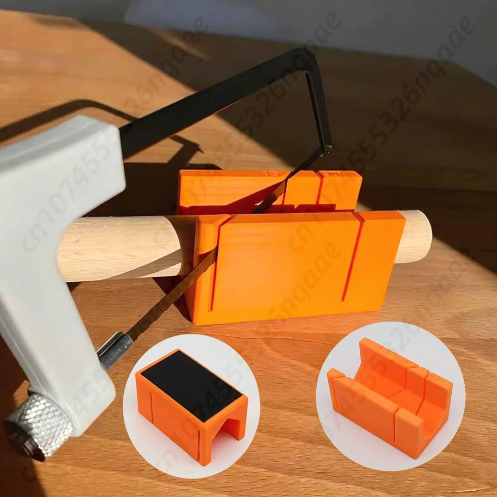 Boîte à onglets en plastique avec fentes de coupe à 45 et 90 degrés