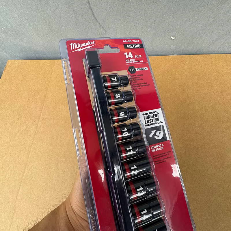 Milwaukee 49-66-7007 SHOCKWAVE Jeu de douilles à chocs métriques 3/8'' 14 pièces avec rail de rangement