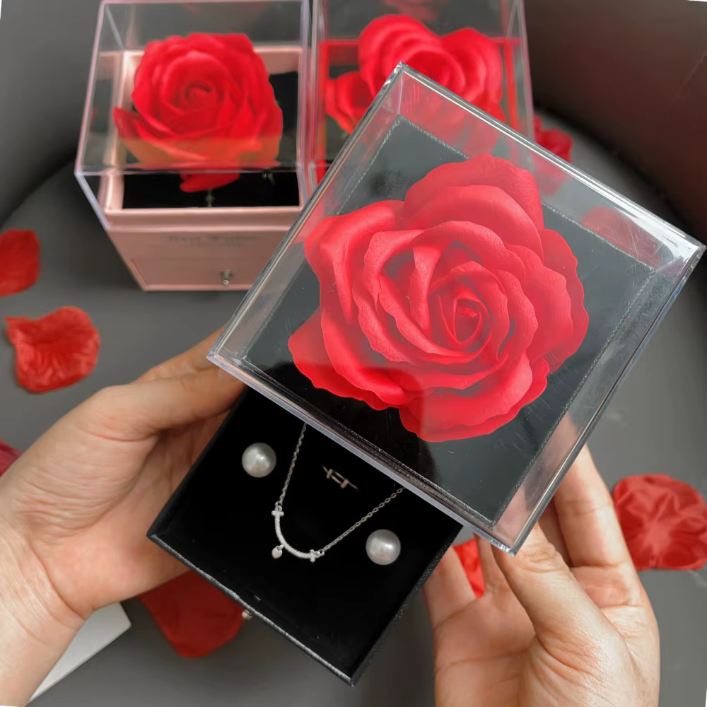 Boîte cadeau fleur rose pour femme