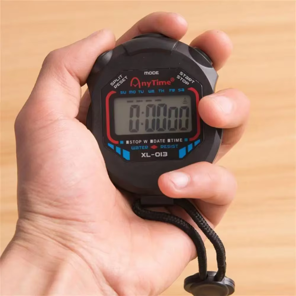 Chronomètre numérique professionnel classique avec écran LCD portable et cordon