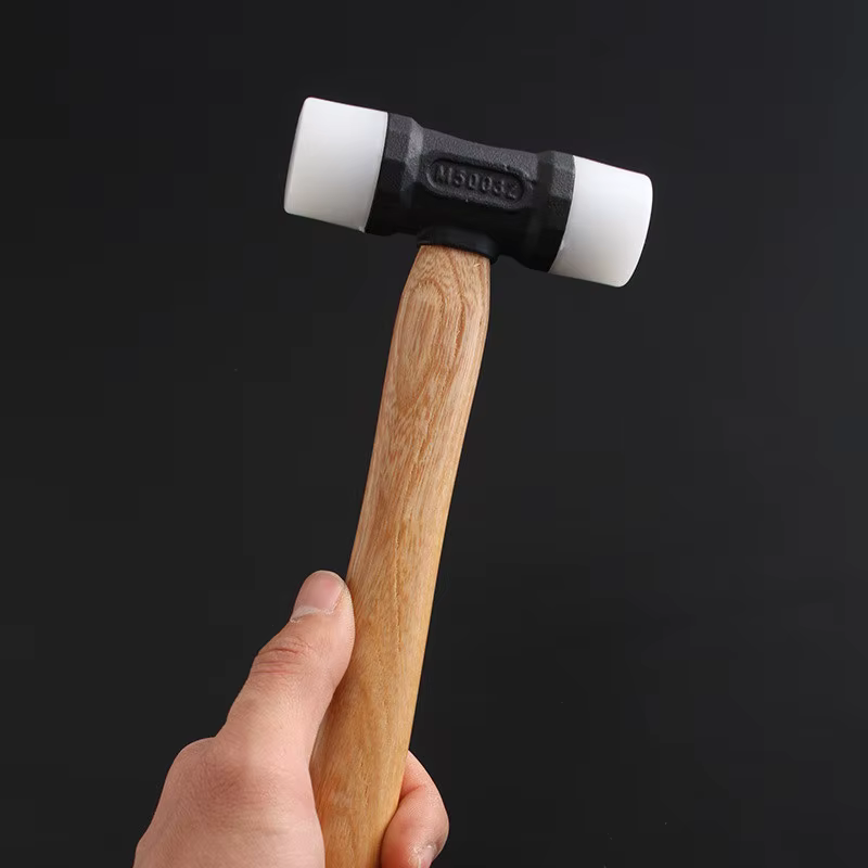 Marteau de maroquinerie en nylon de 32 mm avec manche en bois de noyer