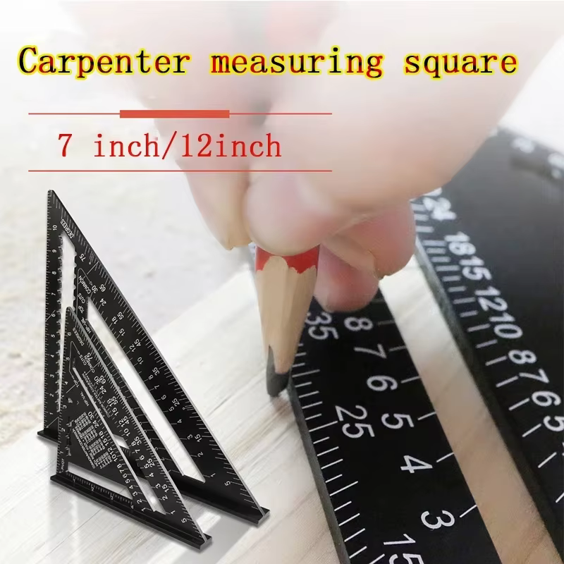 Règle triangulaire en métal pour charpentier