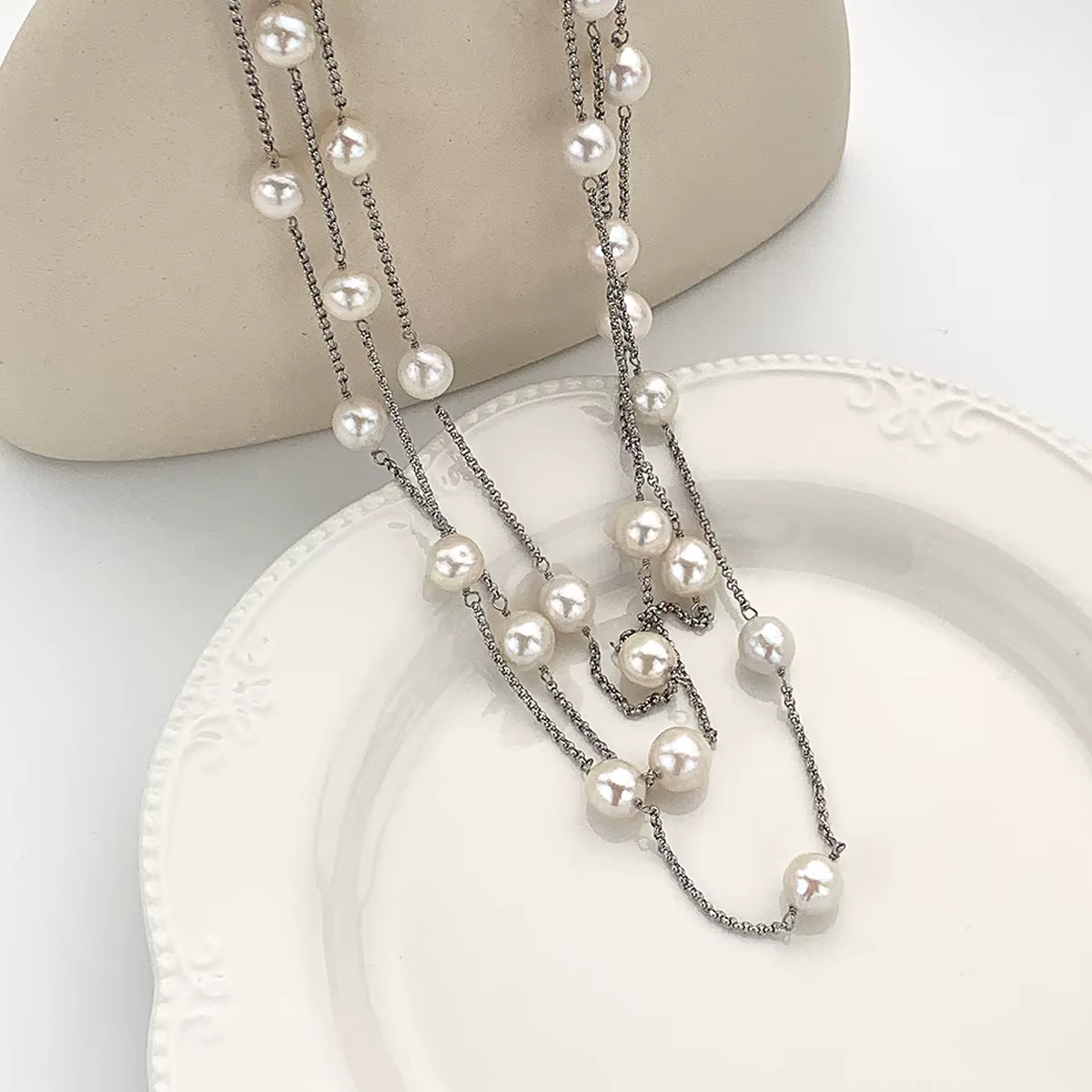 Collier de perles d'eau douce naturelles